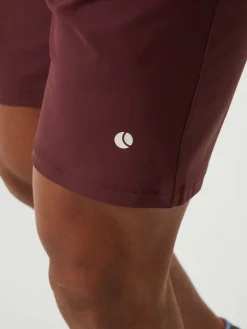 Ace 9 short