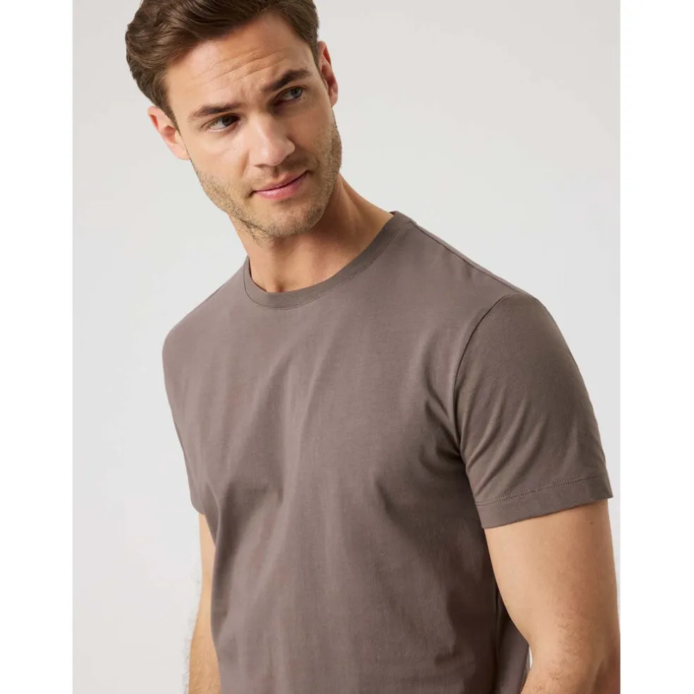 centre t-shirt