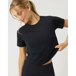 cropped t-shirt