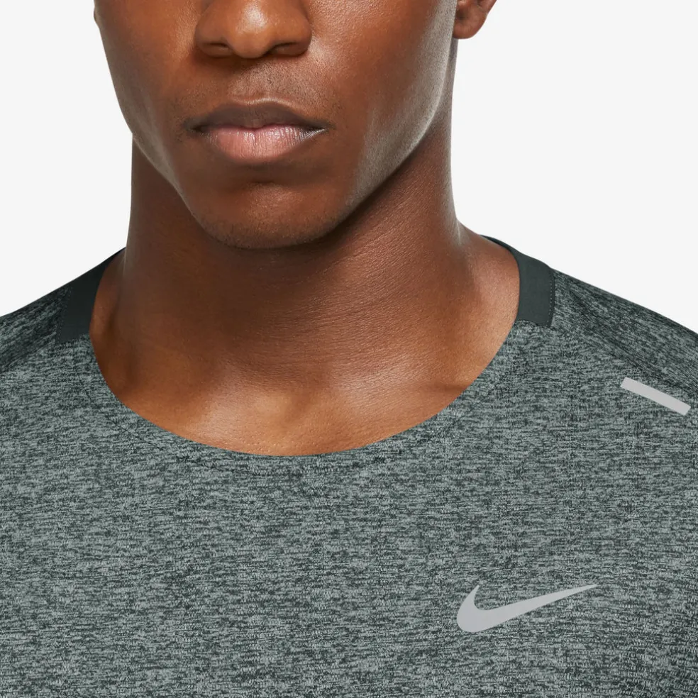 Dri-FIT Rise 365 t-shirt