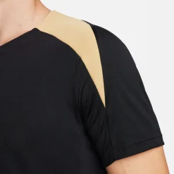 Dri-FIT Strike shirt
