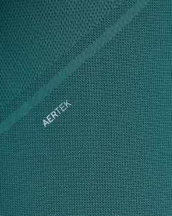 Engineered Knit 1/4 Zip top