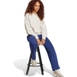 Essentials Small Logo Feelcozy Sweatshirt