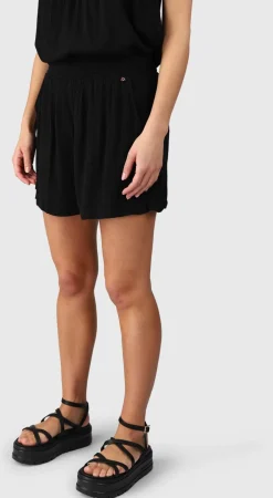 Essia Women Shorts