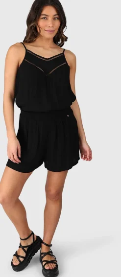 Essia Women Shorts
