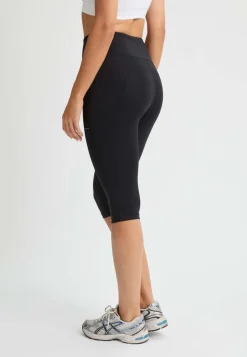 flattering high waist capri legging