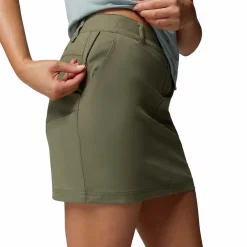 leslie falls skort