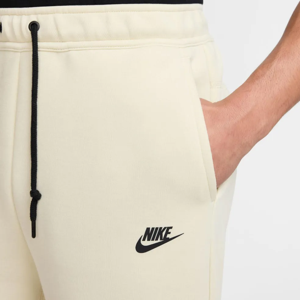 M Nk Tch Flc Short Shorts