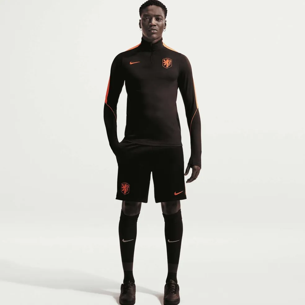 Nederland Strike short