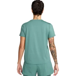 One Classic shortsleeve shirt