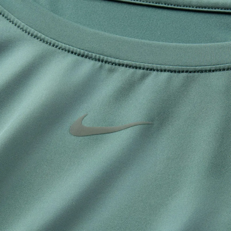 One Classic shortsleeve shirt