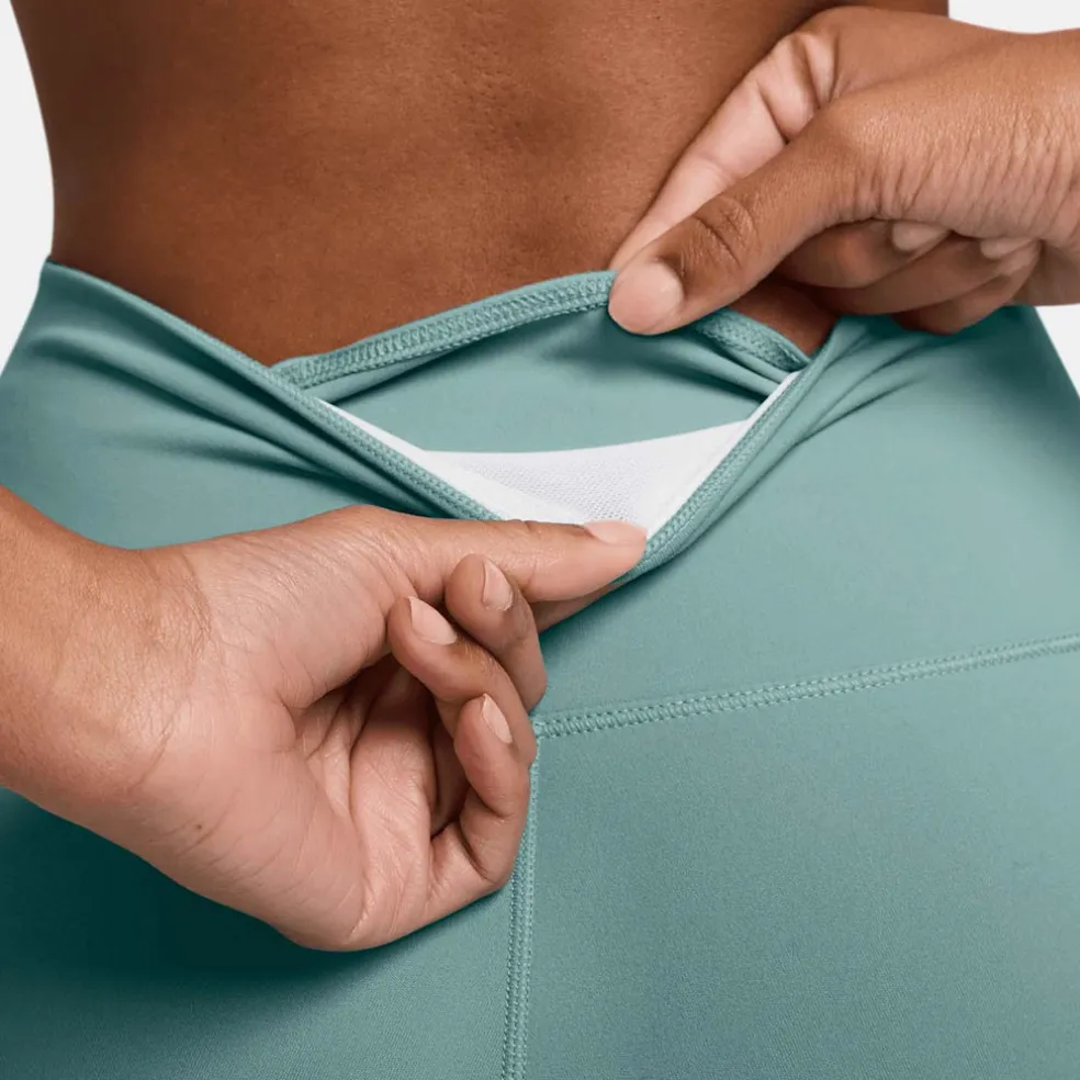 One High-waisted legging