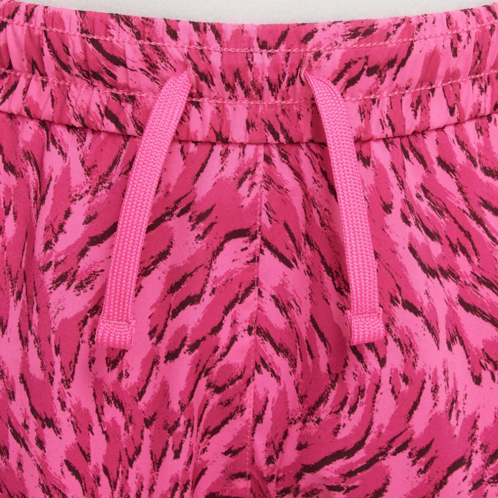 One Woven short