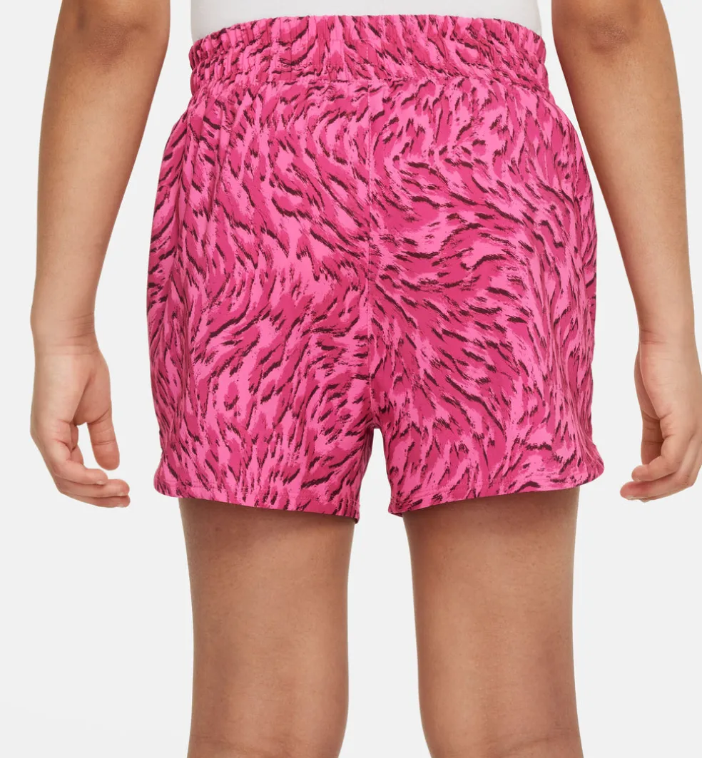 One Woven short