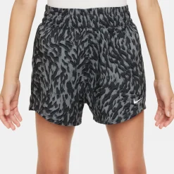 One Woven short