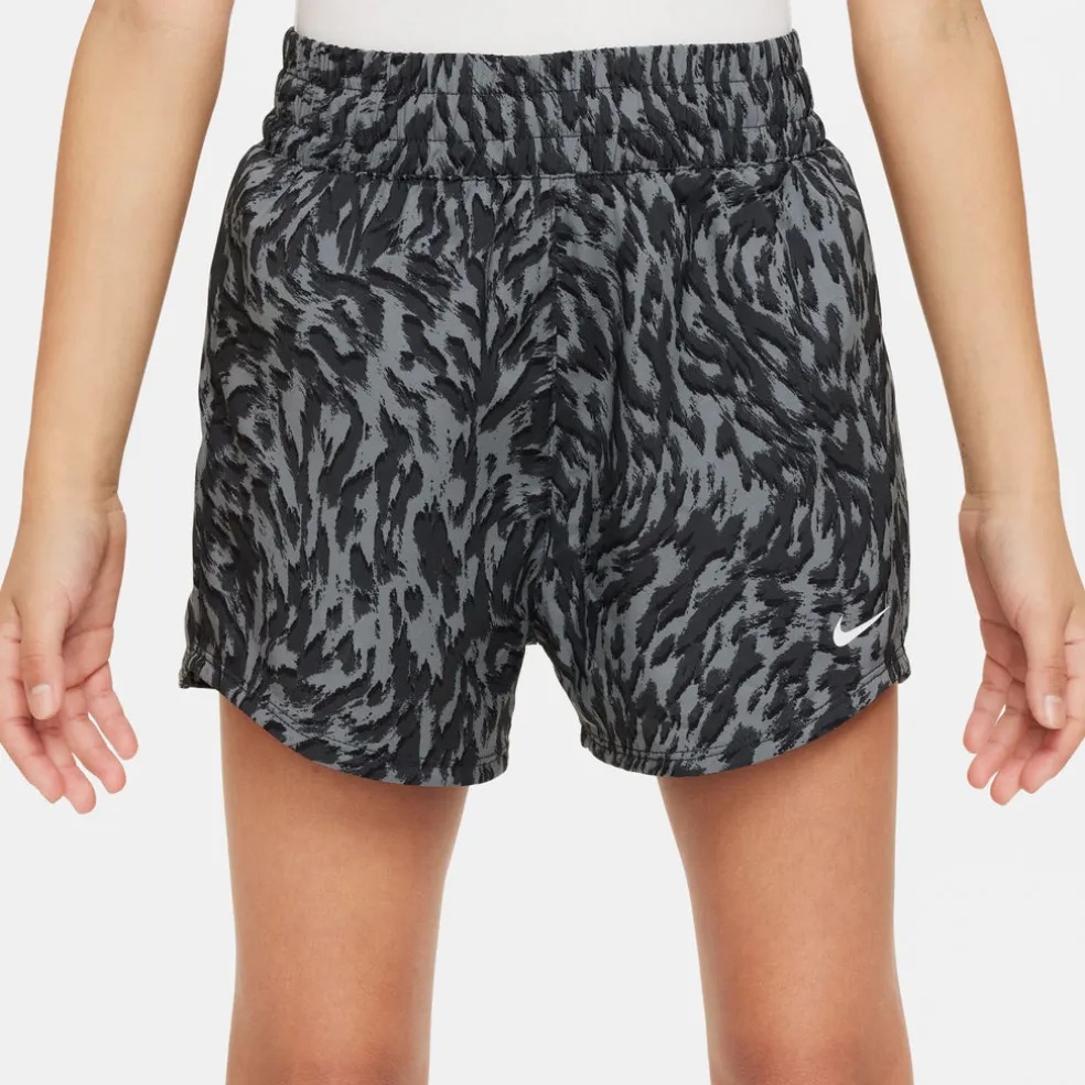 One Woven short