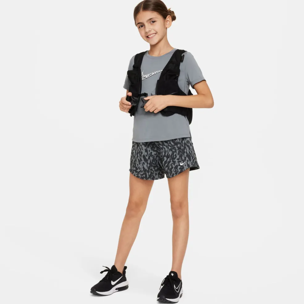 One Woven short