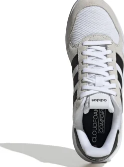 Run 84 sneakers