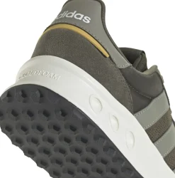 Run 84 sneakers