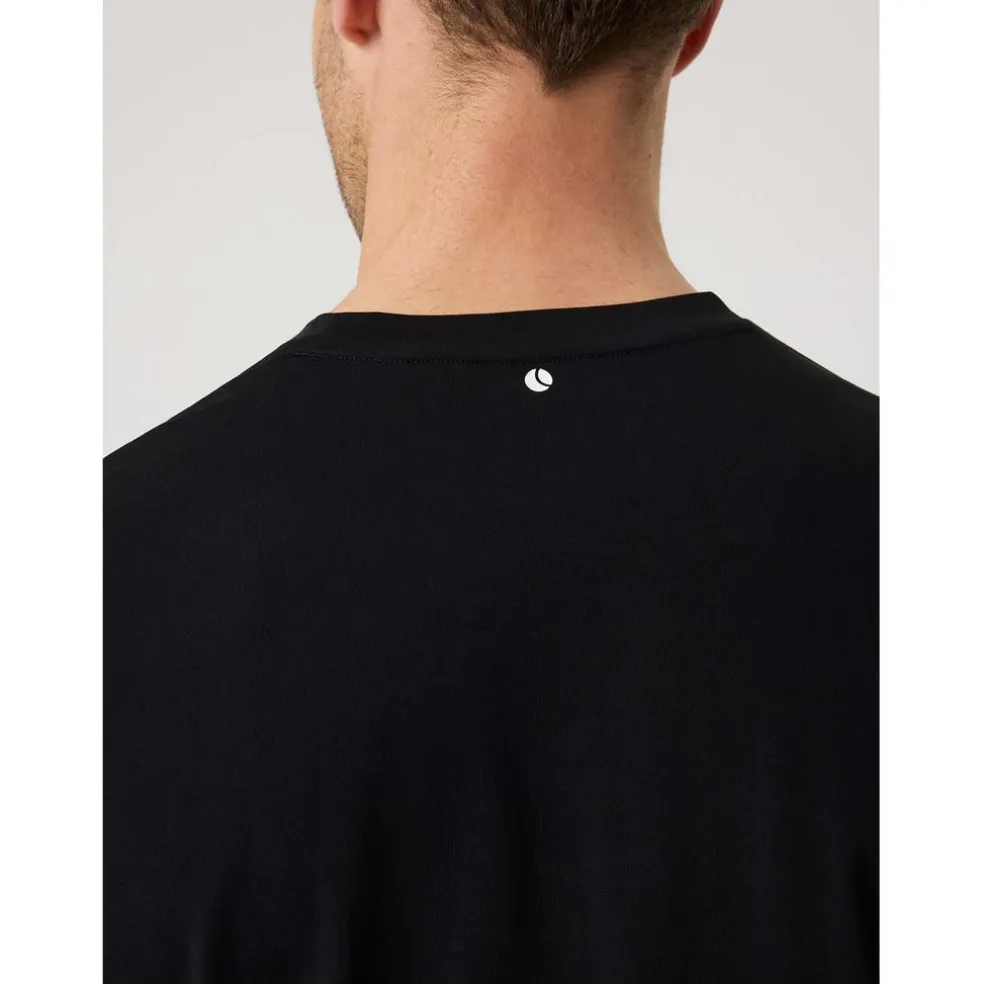sports t-shirt