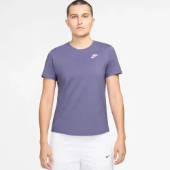 Sportswear Club Essentials T-shirt
