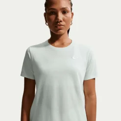 Sportswear Club Essentials T-shirt
