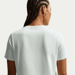 Sportswear Club Essentials T-shirt