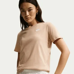 Sportswear Club Essentials T-shirt
