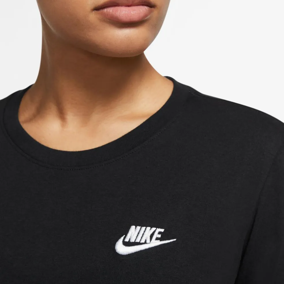 Sportswear Club Essentials T-shirt