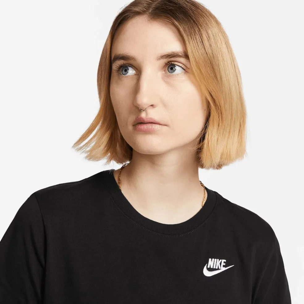 Sportswear Club Essentials T-shirt