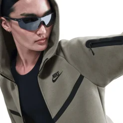 sportswear tech fleece windrun