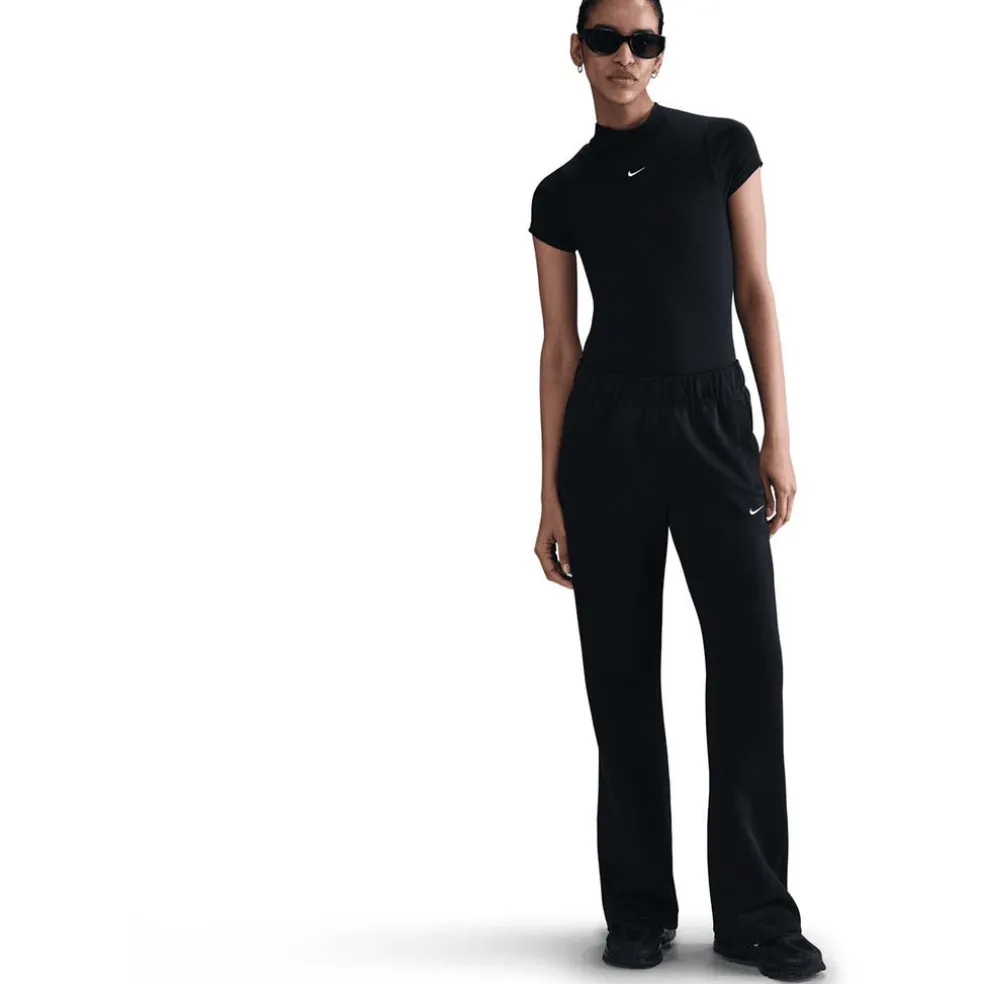 sportswear windrunner women's