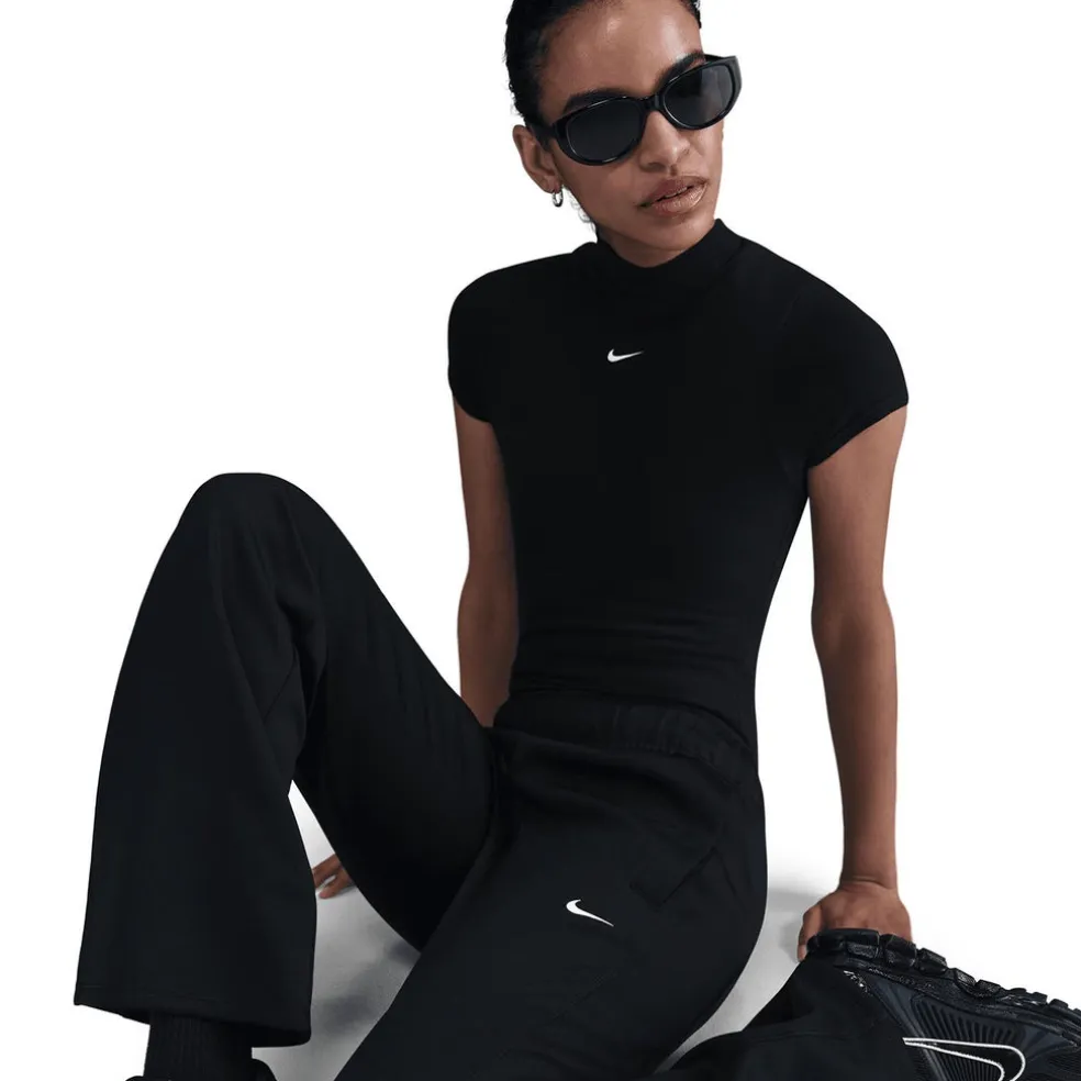 sportswear windrunner women's