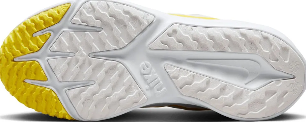 Star Runner 4 kids sneakers