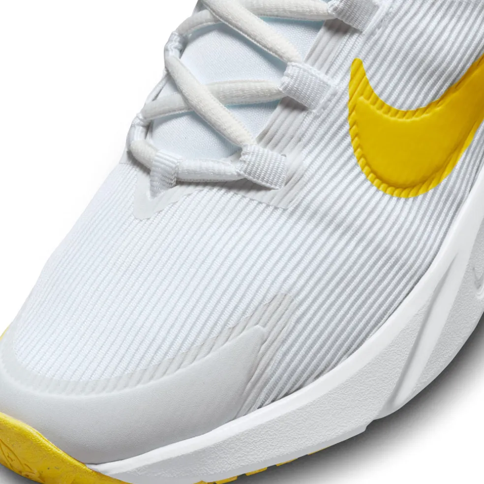 Star Runner 4 kids sneakers