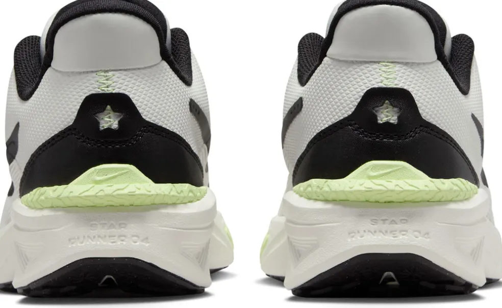 Star Runner 4 kids sneakers