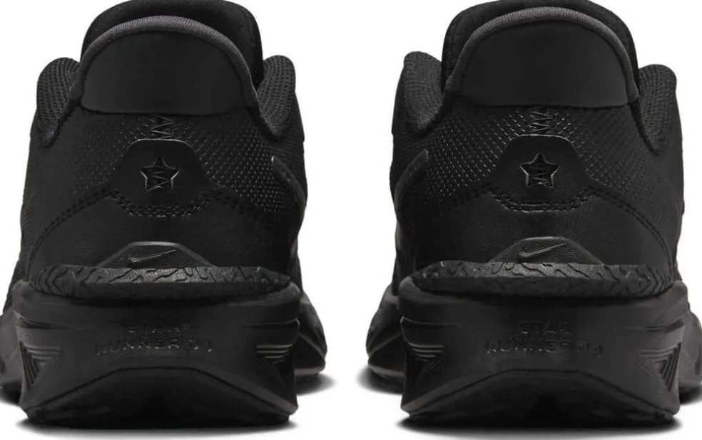 Star Runner 4 kids sneakers