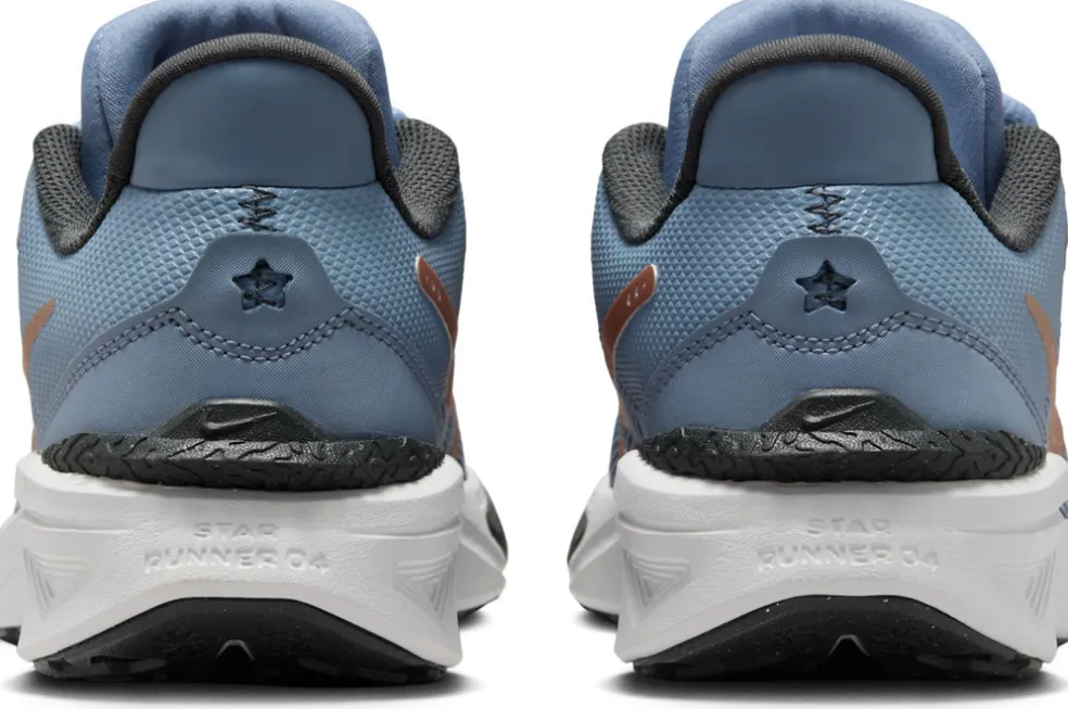 Star Runner 4 kids sneakers
