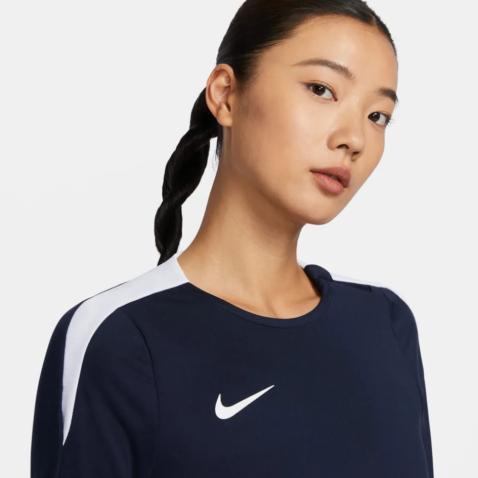 Strike longsleeve top