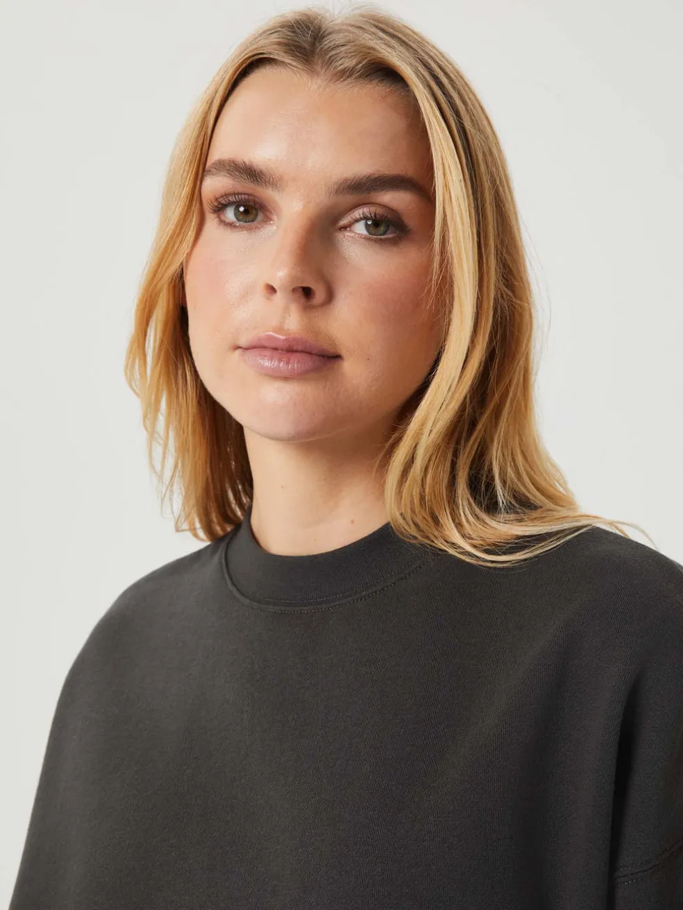 Studio Oversized Crew sweater