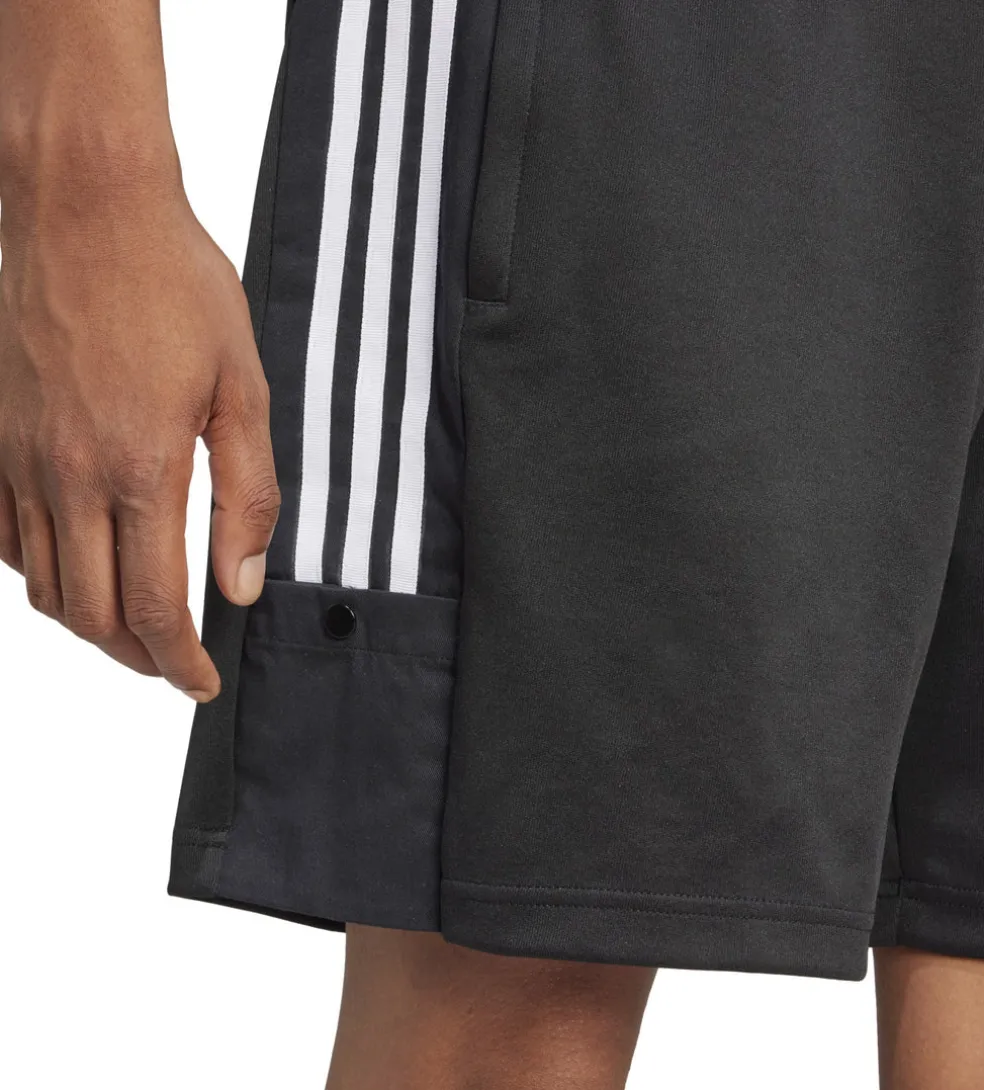 Tiro short