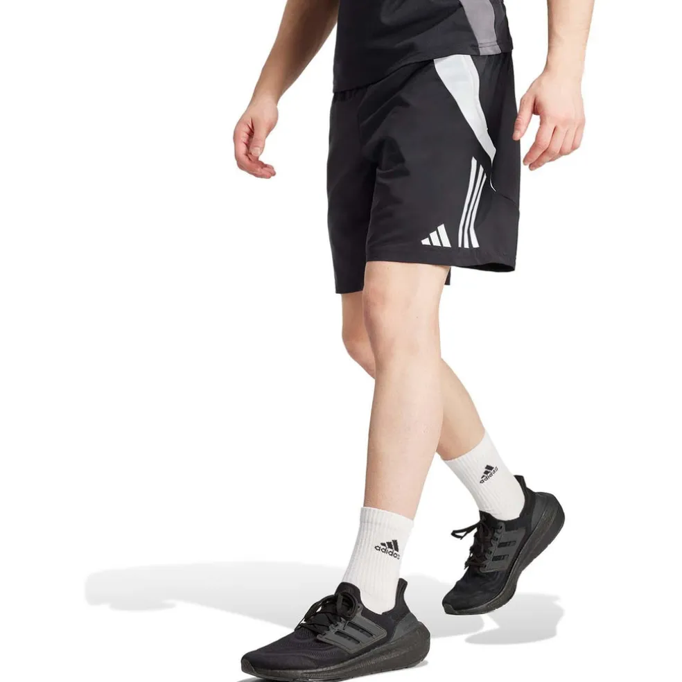 Tiro 24 Short