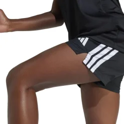 Train Essentials 3-Stripes Short Kids