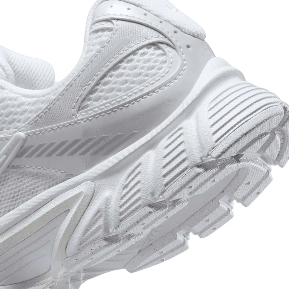 v5 rnr sneakers