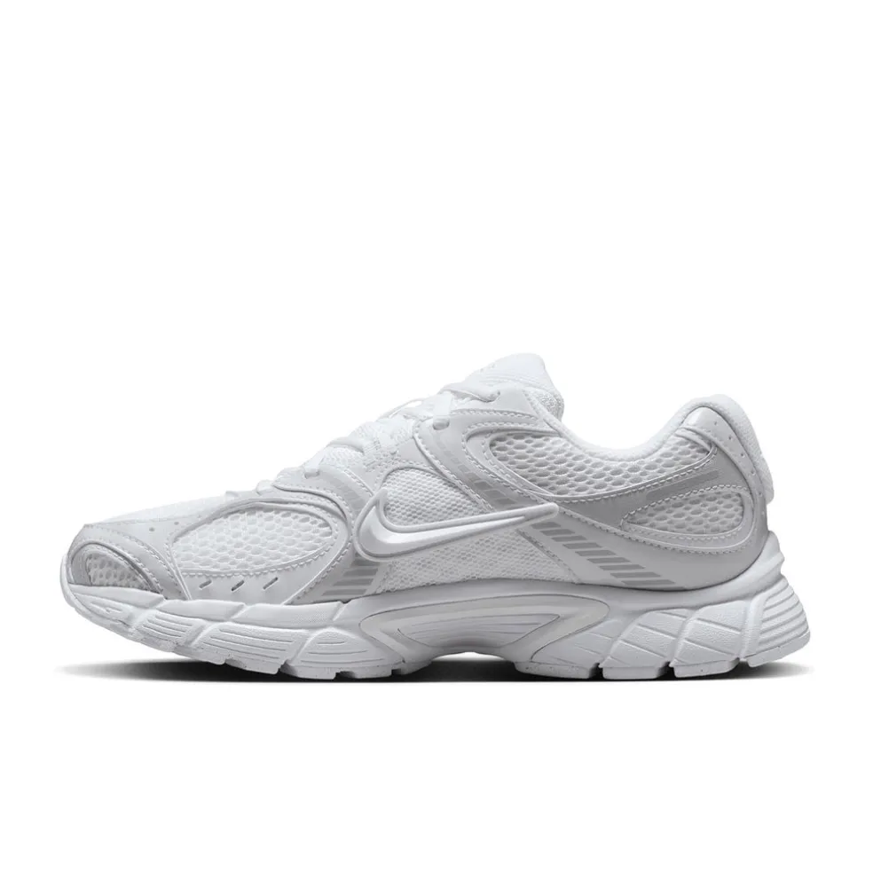 v5 rnr sneakers
