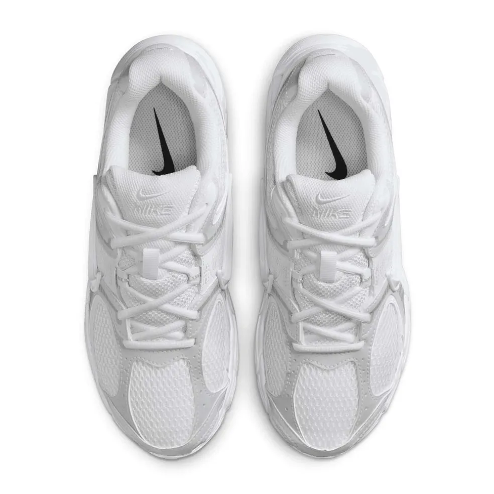 v5 rnr sneakers