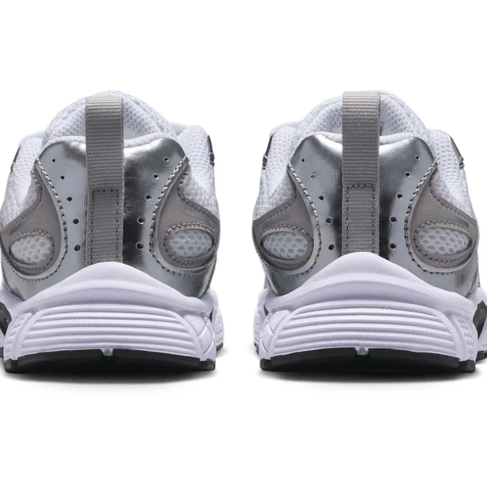 v5 runner little kids' shoes