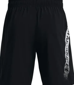 Woven Graphic short