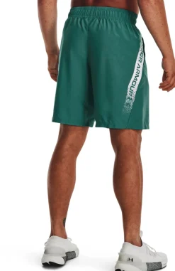 Woven Graphic short